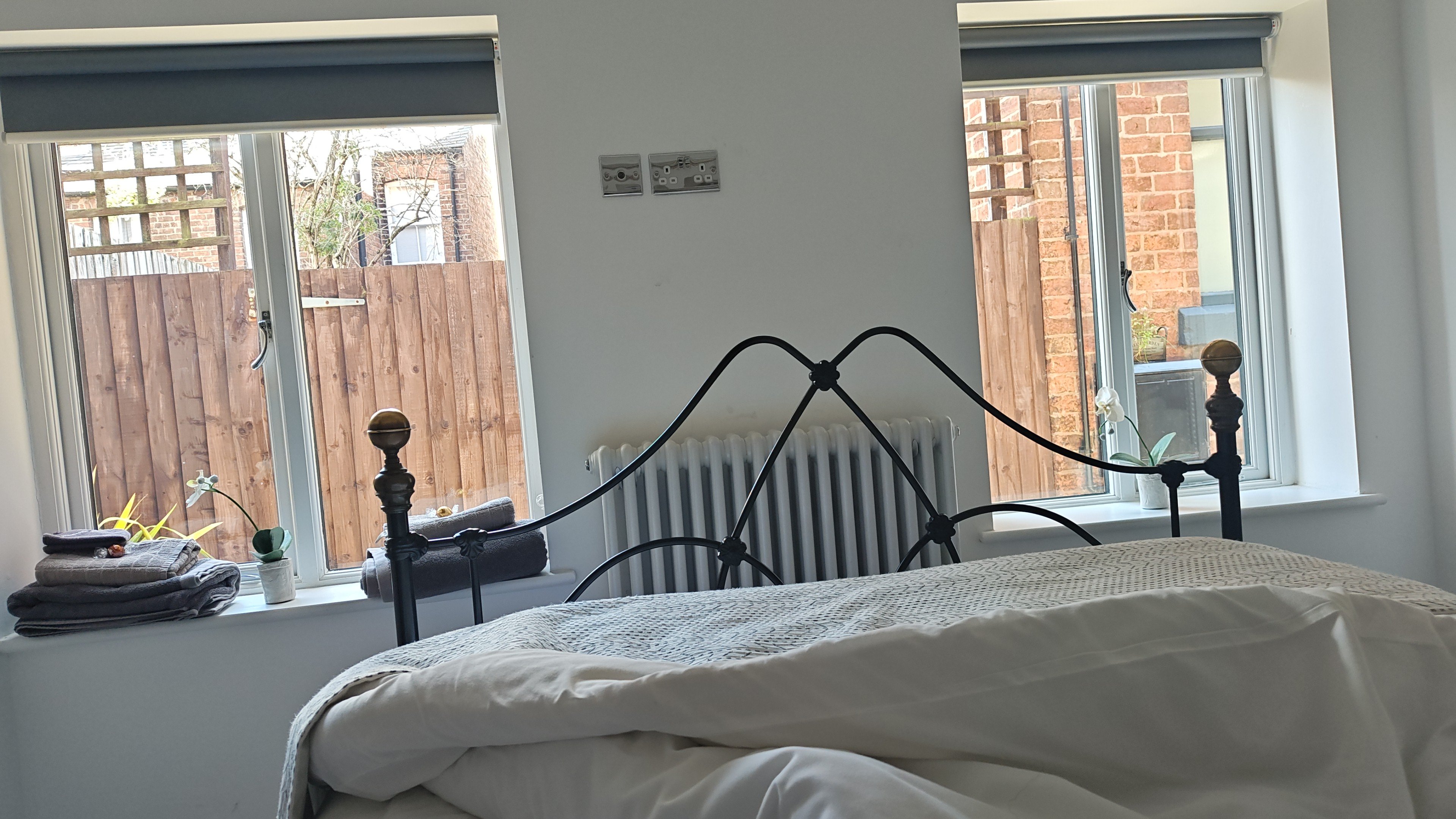 BBW ebony escort London boudoir portrait